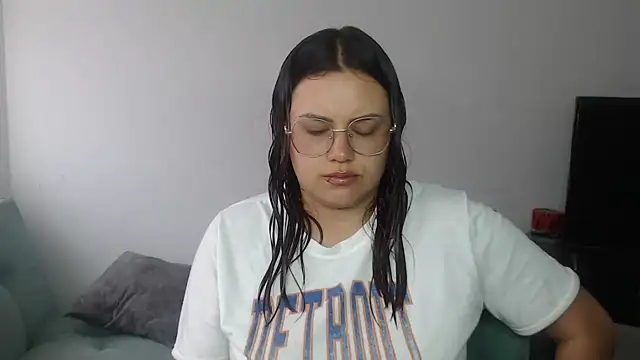 celeste anny 1 online show from April 15, 2026, 4:22 pm