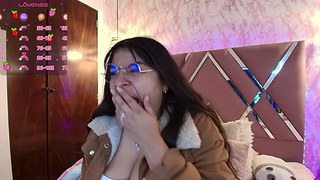 Snapshot of Miaa_Smiith1 chatting on February 9, 2025, 3:11 am Miaa Smiith1 online show from February 9, 2025, 3:11 am