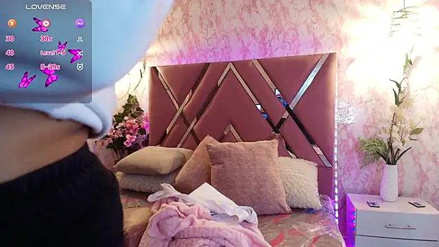 Snapshot of Miaa_Smiith1 chatting on March 8, 2025, 12:20 pm Miaa Smiith1 online show from March 8, 2025, 12:20 pm