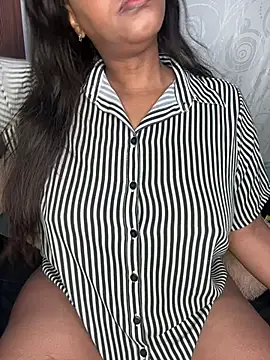 kitty  blackgl online show from March 13, 2026, 11:37 am