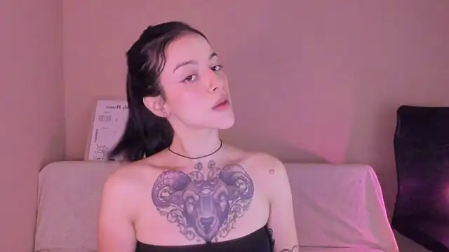 Snapshot of phoenix_xx chatting on April 4, 2026, 3:13 am phoenix xx online show from April 4, 2026, 3:13 am
