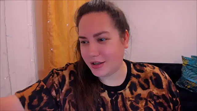  madalexa  online show from February 5, 2025, 2:05 pm