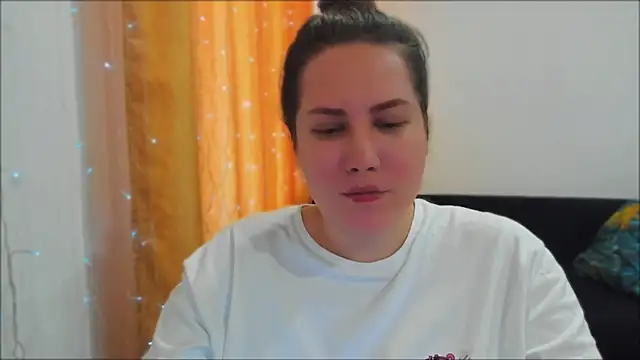  madalexa  online show from May 6, 2026, 2:48 am