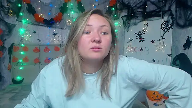 SallyVerda online show from October 26, 2025, 6:19 pm