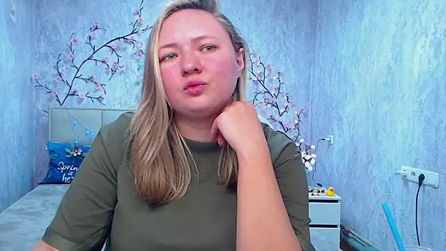 Snapshot of SallyVerda chatting on May 18, 2026, 5:51 pm SallyVerda online show from May 18, 2026, 5:51 pm