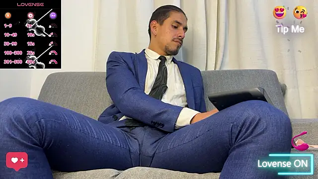 Snapshot of Tom_blunt96 chatting on February 22, 2026, 1:52 am Tom blunt96 online show from February 22, 2026, 1:52 am