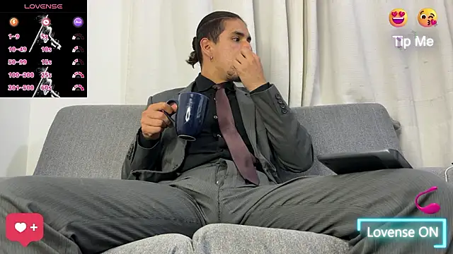 Snapshot of Tom_blunt96 chatting on February 25, 2026, 8:25 am Tom blunt96 online show from February 25, 2026, 8:25 am