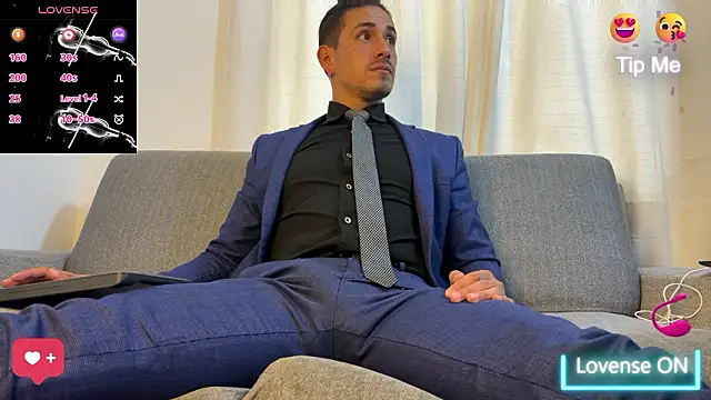 Snapshot of Tom_blunt96 chatting on February 9, 2026, 9:57 pm Tom blunt96 online show from February 9, 2026, 9:57 pm