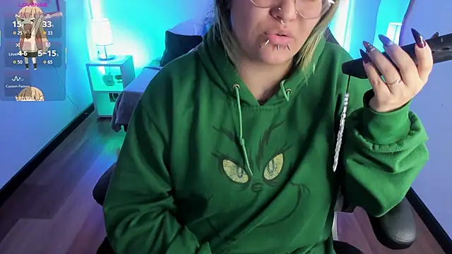 lucky-leah online show from October 22, 2025, 4:01 am