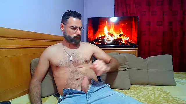 Snapshot of steve-renato chatting on December 2, 2024, 10:18 pm steve-renato online show from December 2, 2024, 10:18 pm