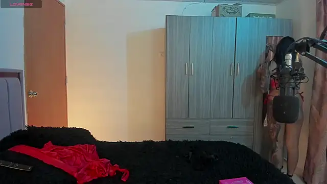 Kayla foxxy online show from September 16, 2025, 5:30 am