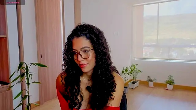 Snapshot of arteverena chatting on July 14, 2026, 8:37 pm arteverena online show from July 14, 2026, 8:37 pm
