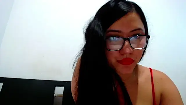 Snapshot of LuciaTomson chatting on February 9, 2026, 7:12 pm LuciaTomson online show from February 9, 2026, 7:12 pm