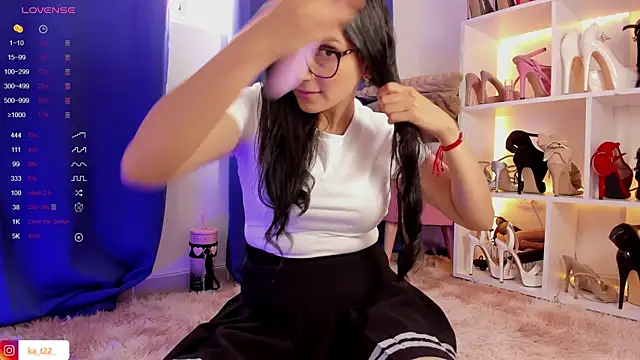 kariina  22 online show from July 23, 2026, 5:09 pm
