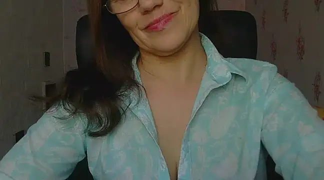 KittyyLaBeauty online show from March 21, 2025, 2:07 pm