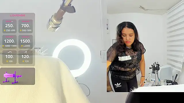 Daki Ume  online show from September 18, 2025, 2:47 am