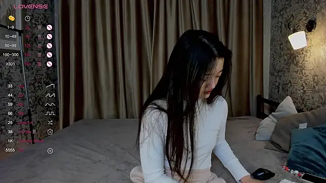 FreyaRaya online show from September 15, 2025, 3:07 am