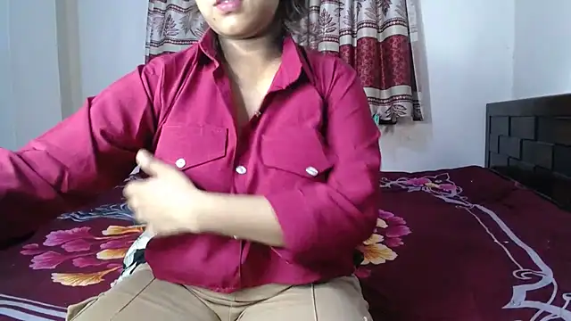 Snapshot of Dayna-36 chatting on October 5, 2025, 2:19 pm Dayna-36 online show from October 5, 2025, 2:19 pm