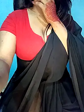 Snapshot of Dayna-36 chatting on February 17, 2025, 7:33 pm Dayna-36 online show from February 17, 2025, 7:33 pm