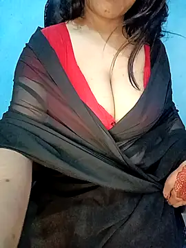 Snapshot of Dayna-36 chatting on February 17, 2025, 10:38 pm Dayna-36 online show from February 17, 2025, 10:38 pm