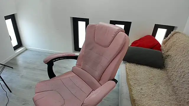 Snapshot of Dyana_Kaylinn chatting on February 24, 2026, 6:14 am Dyana Kaylinn online show from February 24, 2026, 6:14 am