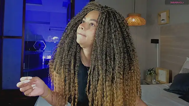 nayah   online show from September 8, 2025, 7:57 pm