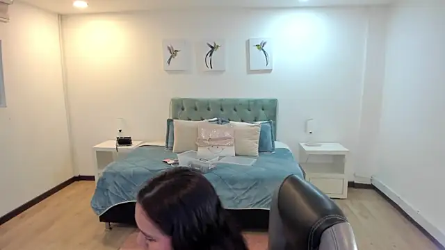  Natalie18 online show from December 18, 2025, 3:11 am