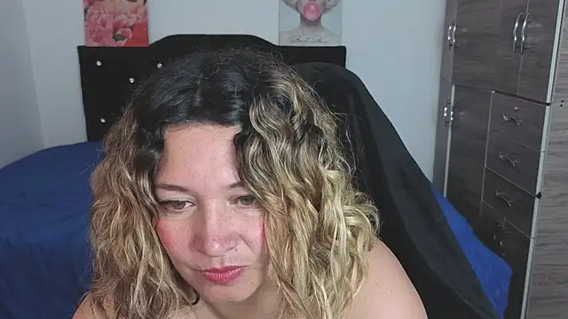 Snapshot of Devil_Sara chatting on June 3, 2026, 5:28 pm Devil Sara online show from June 3, 2026, 5:28 pm
