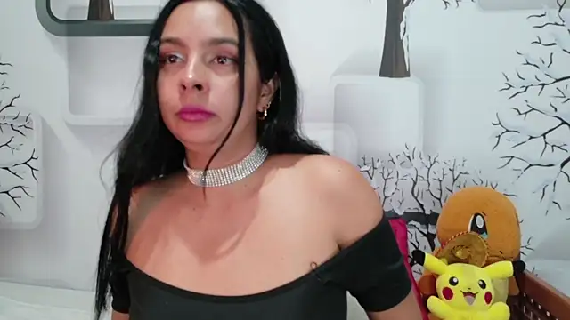 Snapshot of BrendaBrooks chatting on July 6, 2026, 2:13 pm BrendaBrooks online show from July 6, 2026, 2:13 pm