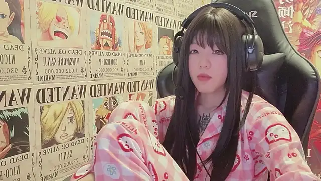 Snapshot of SNAKEgirlQAQ chatting on June 5, 2026, 5:29 pm SNAKEgirlQAQ online show from June 5, 2026, 5:29 pm