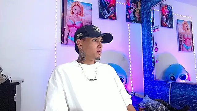 Liam lee online show from November 9, 2025, 6:01 pm