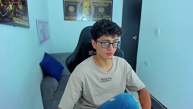 TylerWhite  online show from March 16, 2025, 2:53 am