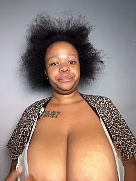 Snapshot of Mandy-101 chatting on February 18, 2026, 4:43 am Mandy-101 online show from February 18, 2026, 4:43 am