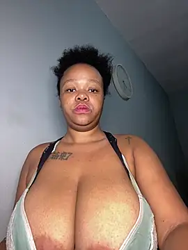 Snapshot of Mandy-101 chatting on March 8, 2026, 5:44 am Mandy-101 online show from March 8, 2026, 5:44 am