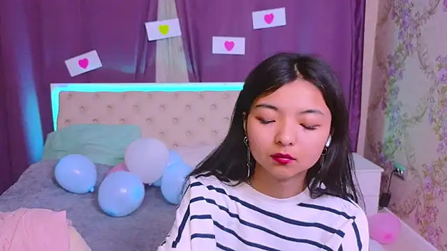 Snapshot of Shy_Kira chatting on February 11, 2025, 3:51 pm Shy Kira online show from February 11, 2025, 3:51 pm