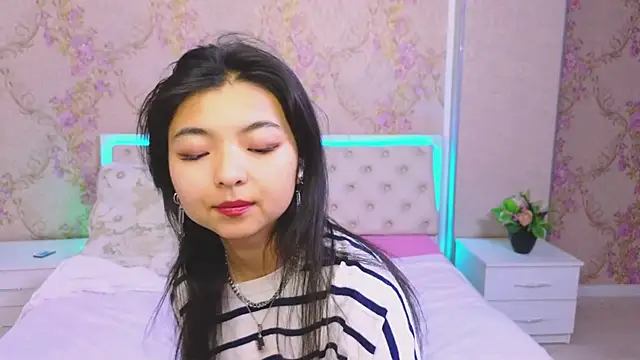 Snapshot of Shy_Kira chatting on January 20, 2025, 3:39 pm Shy Kira online show from January 20, 2025, 3:39 pm