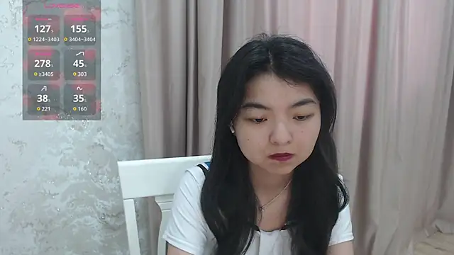 Snapshot of Shy_Kira chatting on July 15, 2026, 8:43 am Shy Kira online show from July 15, 2026, 8:43 am