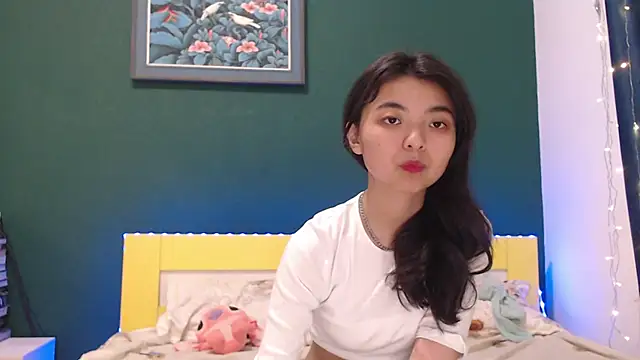 Snapshot of Shy_Kira chatting on January 15, 2026, 10:18 am Shy Kira online show from January 15, 2026, 10:18 am