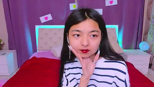 Snapshot of Shy_Kira chatting on February 13, 2025, 12:43 pm Shy Kira online show from February 13, 2025, 12:43 pm