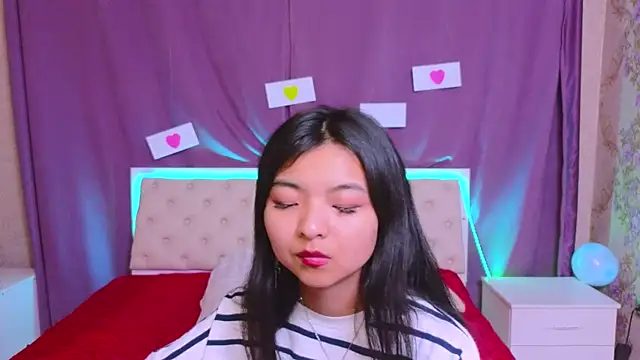 Snapshot of Shy_Kira chatting on February 12, 2025, 3:38 pm Shy Kira online show from February 12, 2025, 3:38 pm