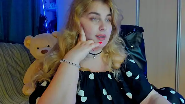 CoraSwon online show from March 28, 2026, 6:31 pm