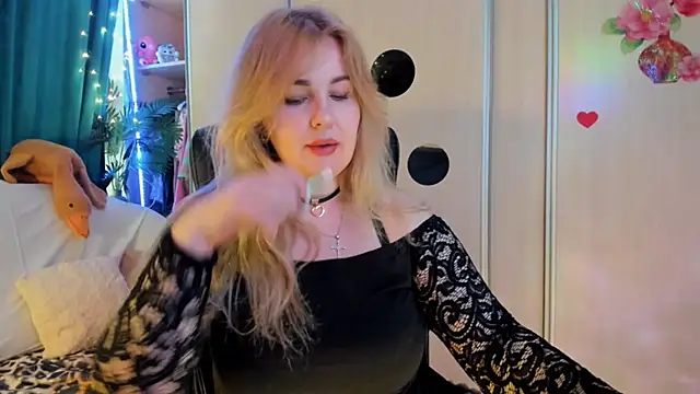 CoraSwon online show from February 23, 2026, 6:58 am