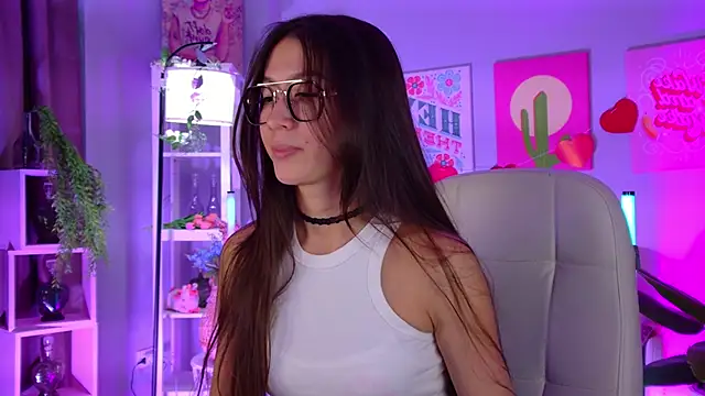 LanaBaker online show from April 3, 2026, 2:40 am