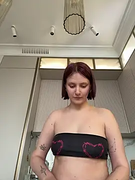 Snapshot of realpurrr chatting on April 10, 2026, 12:12 pm realpurrr online show from April 10, 2026, 12:12 pm