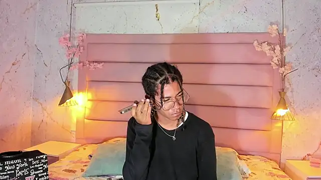 Maxim-Walker online show from October 24, 2025, 3:05 am