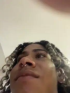 Maxim-Walker online show from December 2, 2025, 2:45 am