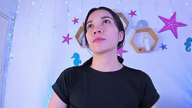 Emiily Parkerr online show from November 12, 2025, 3:10 am