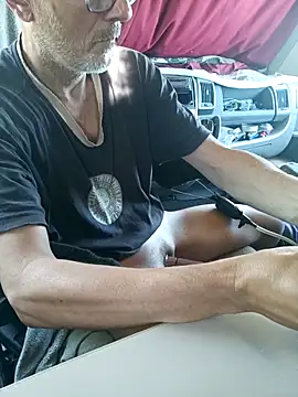 richa22cm online show from September 30, 2025, 12:44 pm