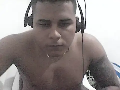 SaucyAffair0 online show from January 3, 2025, 2:43 am