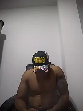 SaucyAffair0 online show from March 11, 2025, 9:37 pm